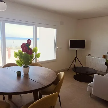 Vistas Y Terraza Panorámica Frente Al Mar En Denia, Rotas *