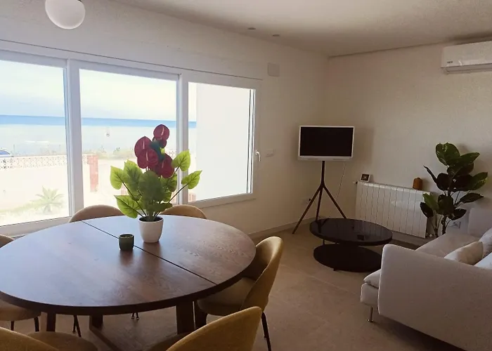 Vistas Y Terraza Panoramica Frente Al Mar En Denia, Rotas *