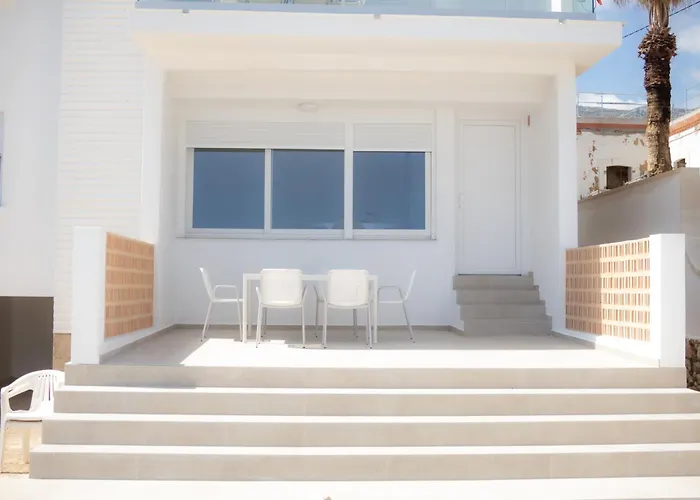 Vistas Y Terraza Panoramica Frente Al Mar En Denia, Rotas Дения